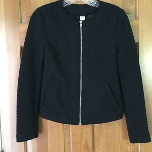 Black zip short quilted jacket